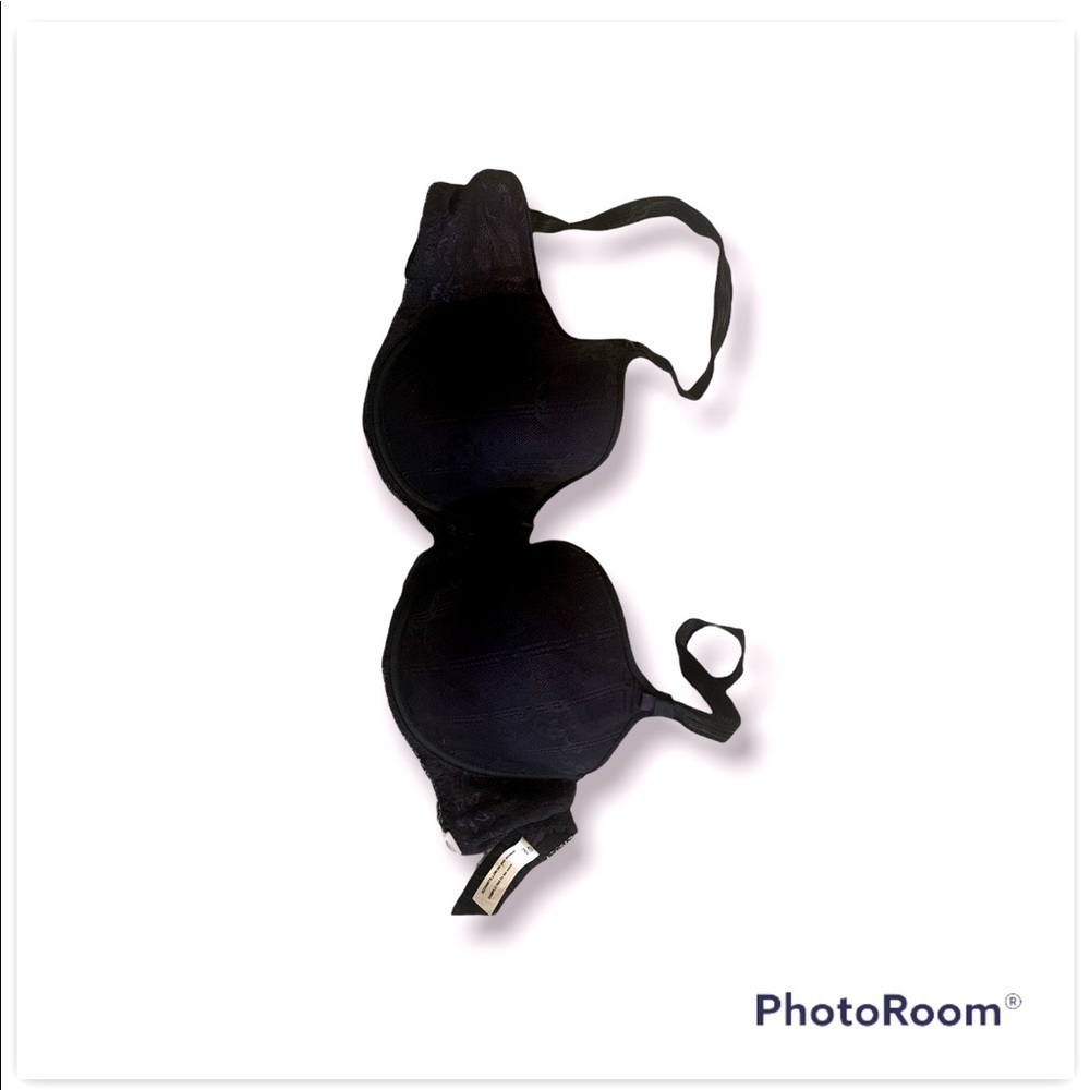 Nwot Chantelle satin bra in black/navy